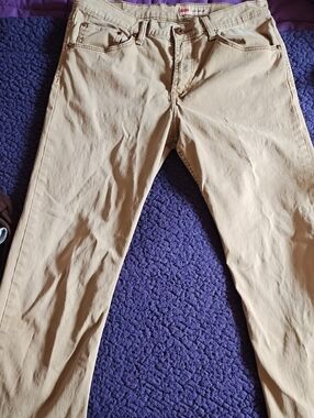 Men's Wrangler Classic Straight Slim Fit Pants - Khaki. Rivet Pockets. 32x32
